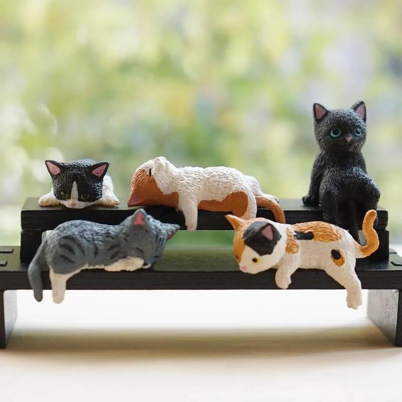 MUNBYN 2026 Mini Cat Desk Figurines Set of 5