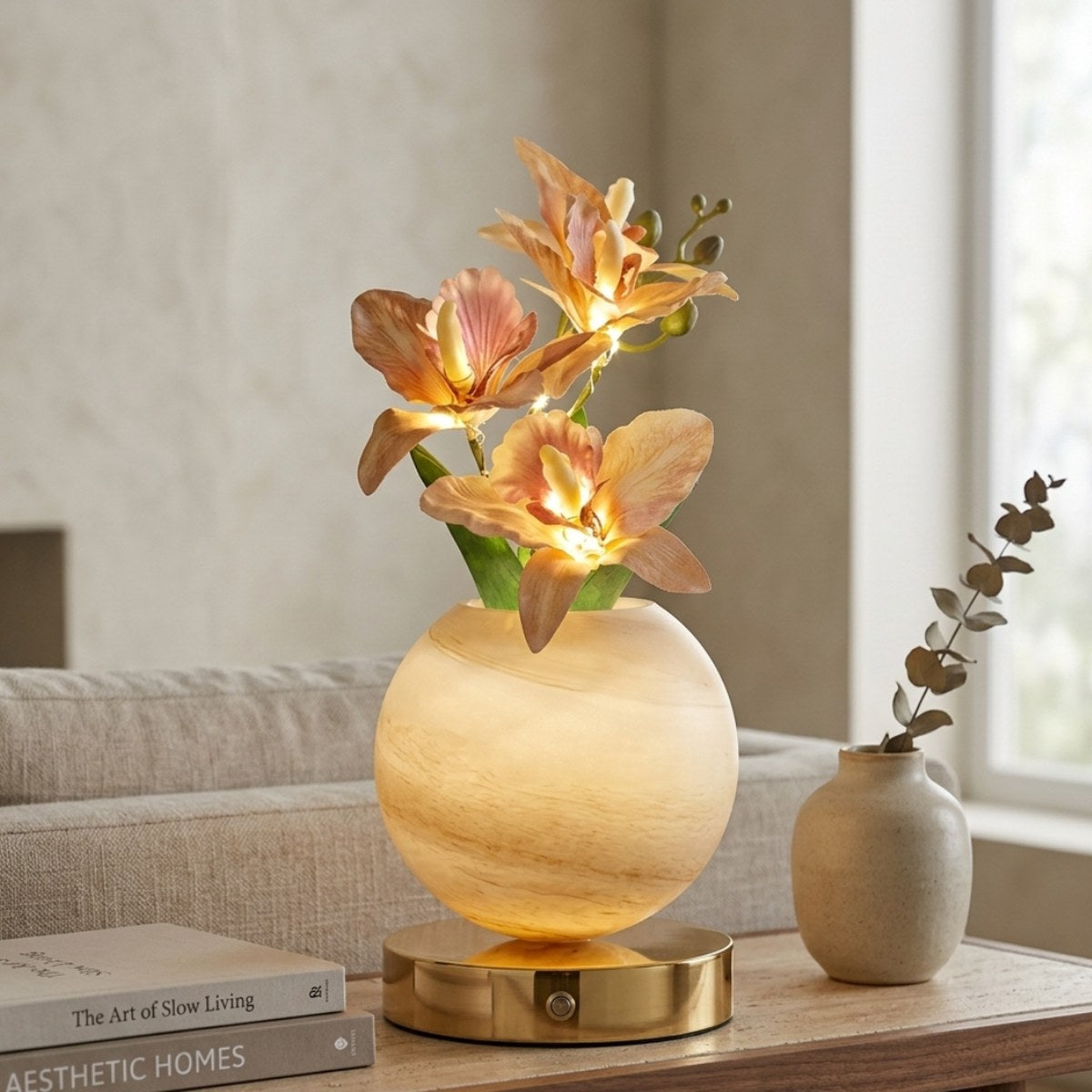 Krejova– Blooming Orchid Lamp