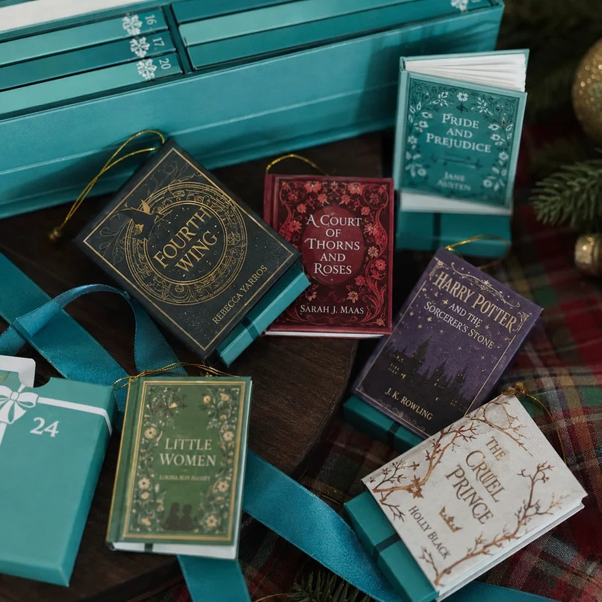 25-Day Mini Book Ornament Advent Calendar for Book Lovers, 25 Mini Book Christmas Countdown Decorations