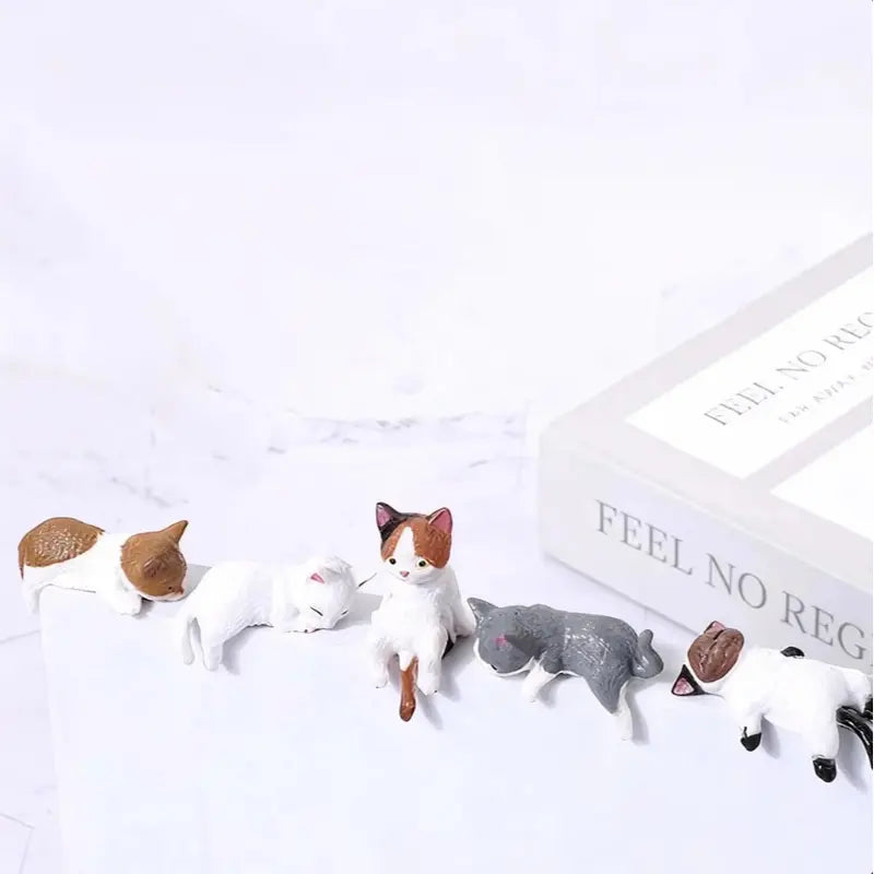 MUNBYN 2026 Mini Cat Desk Figurines Set of 5