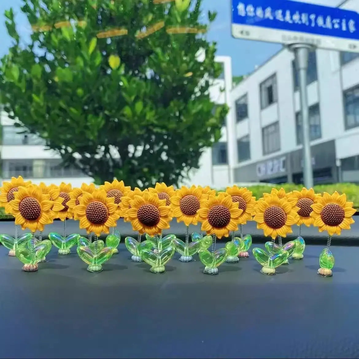 JOYTUTUS 5-Piece Sunflower Car Dashboard Shaking Head Ornaments