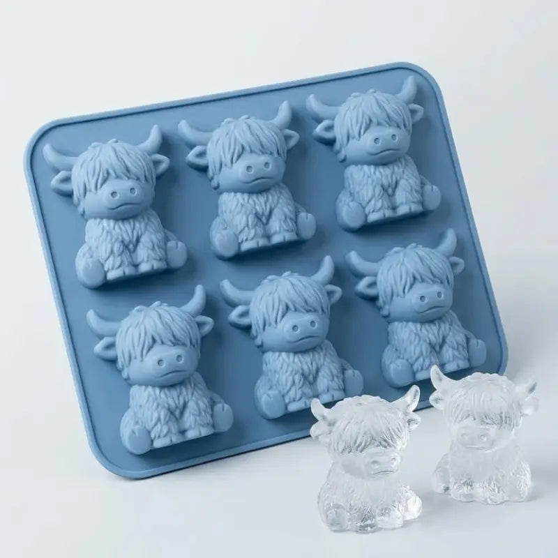 Mini Highland Cow Ice Cube Mold, Cute 3D Ice Cubes for Drinks, Parties, and Gifts, Perfect for Beverage Enhancements