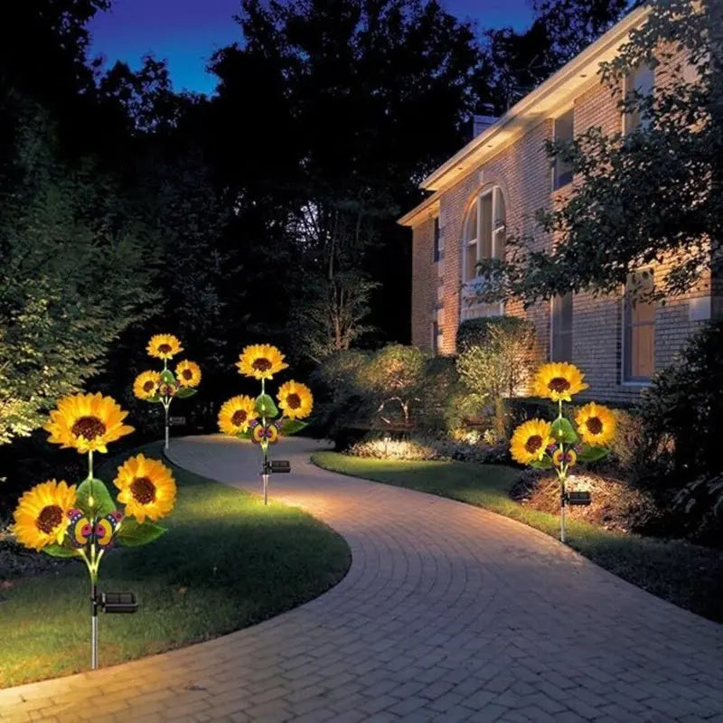 2/4/8pcs Solar LED Sunflower Garden Lights Realistic