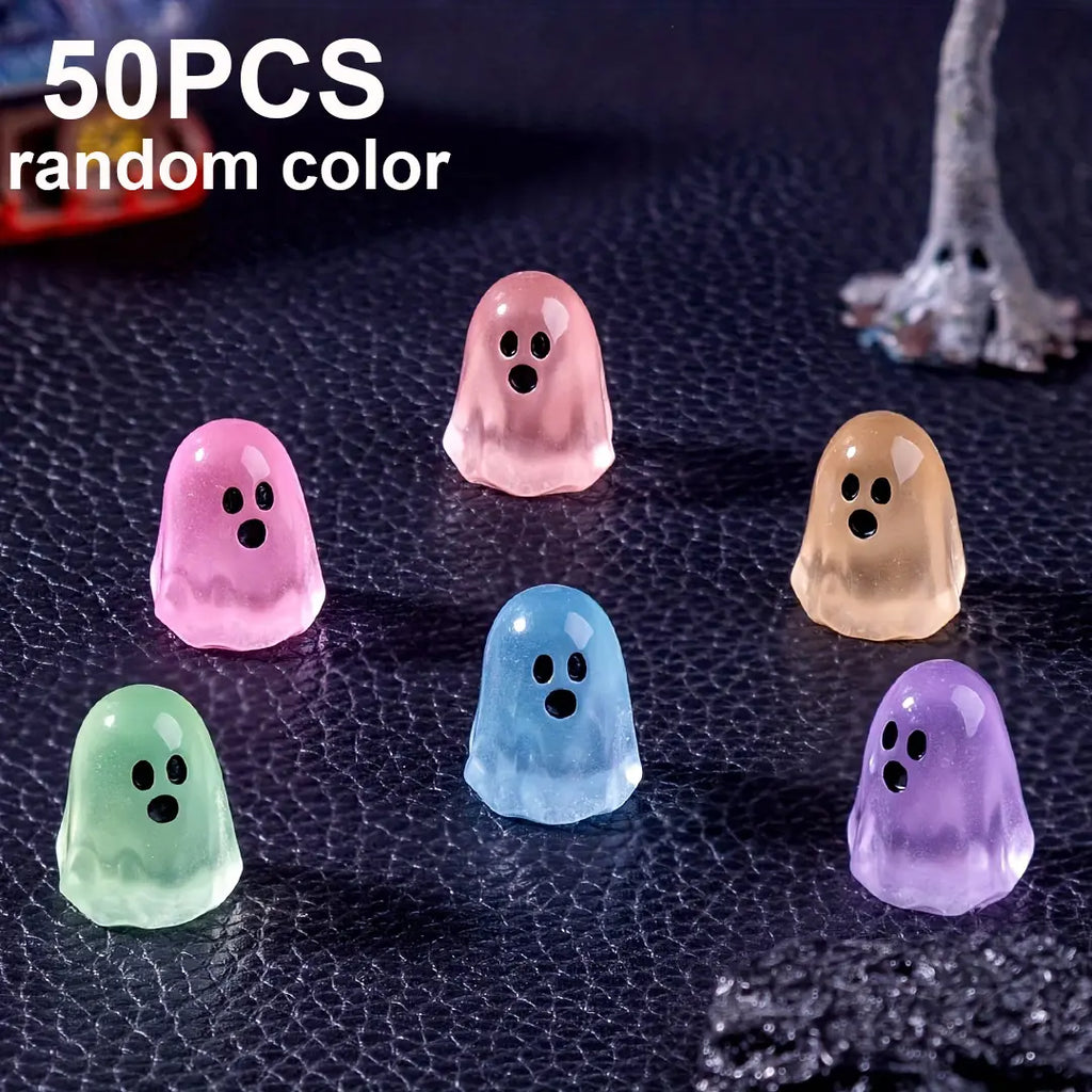 Random Glow-in-the-Dark Mini Ghost Figurines, Cute Halloween Resin Decorations for DIY Crafts & Micro Landscapes, 20/50PCS