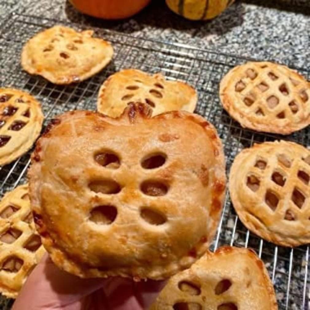 3-Piece Fall Hand Pie Mold Set – Apple, Acorn & Pumpkin Mini Pie Press for Hand Pies, Pierogi, Ravioli, Calzones & Empanadas