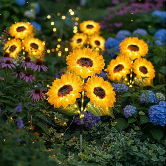 2/4/8pcs Solar LED Sunflower Garden Lights Realistic