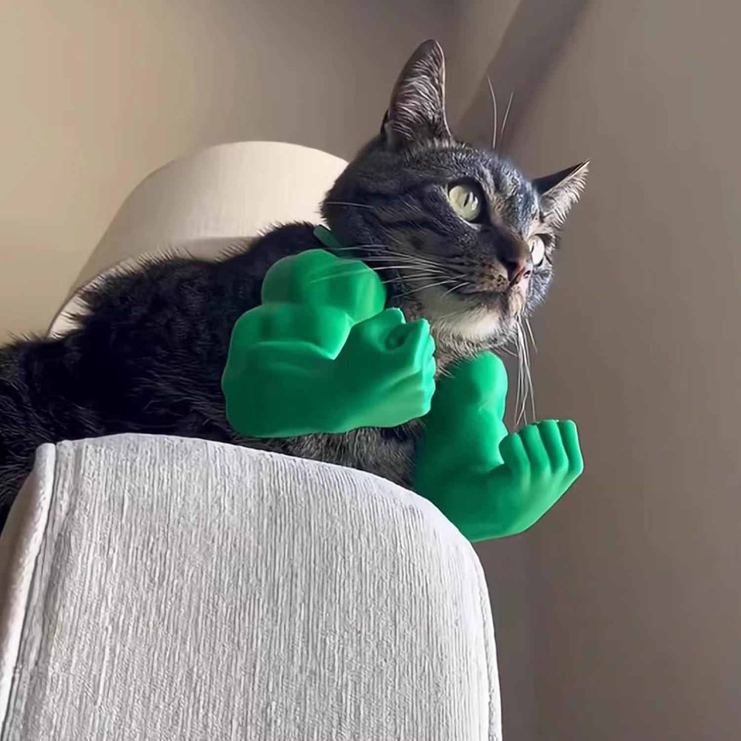 Muscle Cat Neck and Arm Accessory, 3D Printed Creative Giant Arms, Funny Cat Strong Arm Costume, Cat Muscle Arm Pet Cosplay Accessory, Easy to Put On and Take Off, for Halloween, Birthday Parties, Photo Shoots, Pet Prop Hanging Arms