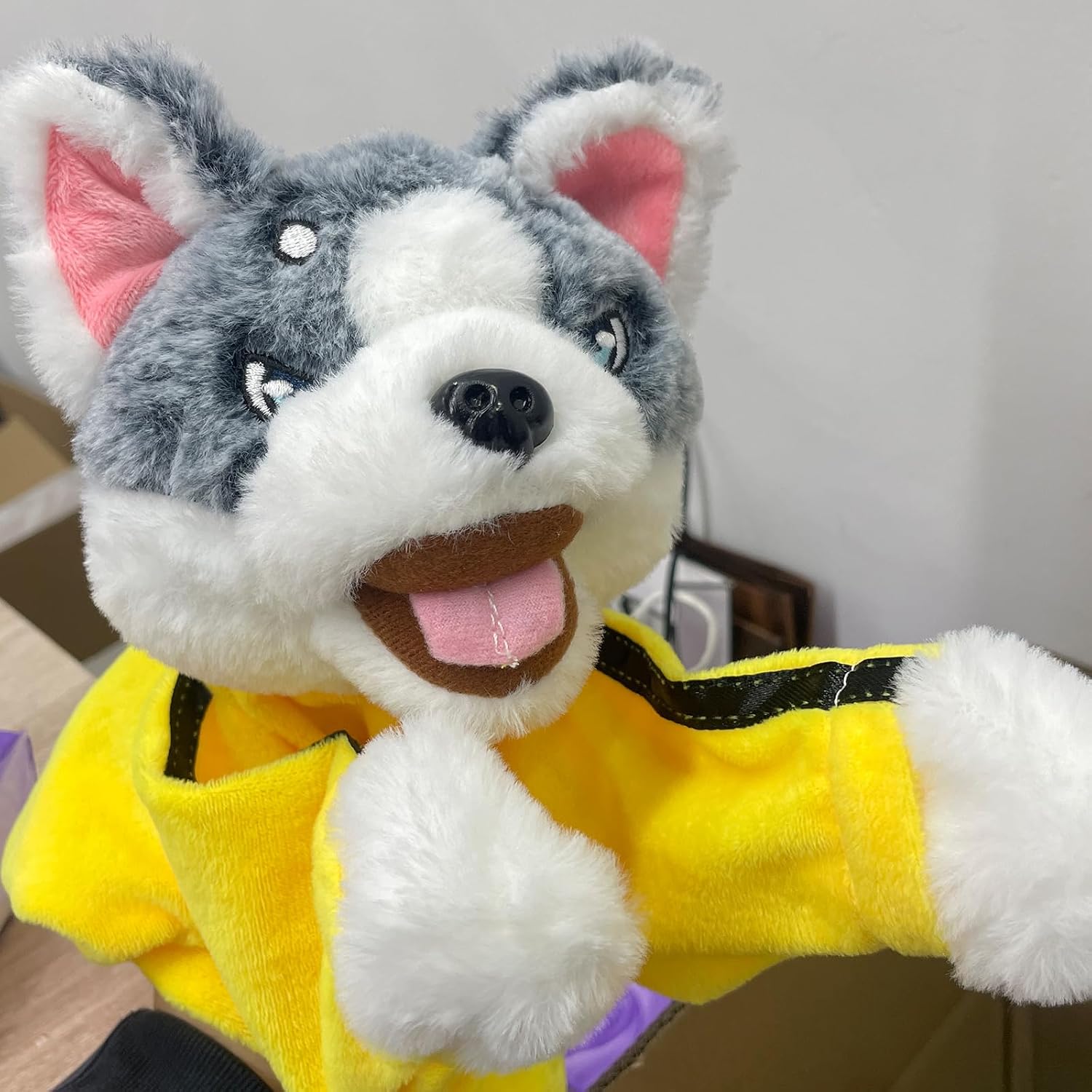 Kung Fu Husky Hand Puppet, Interactive Plush Boxing Dog Toy with Punching Action and Sound Effects, Funny Gift for Kids