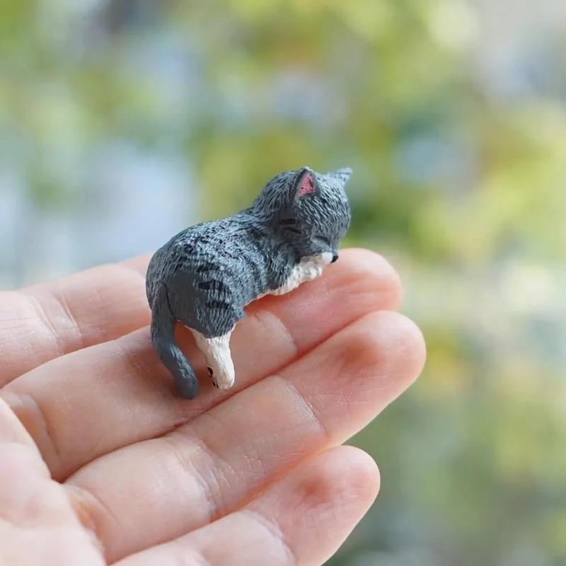 MUNBYN 2026 Mini Cat Desk Figurines Set of 5