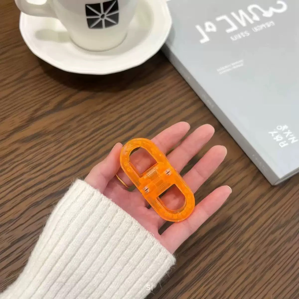 2D Flat, Women's Magnetic Hair Clips Suitable for - Strong Hold Non-Slip Magnetic Hair Claw Clips, No Marks Residue-Free, Flat Magnetic Clips Suitable for Home, Travel,, - Easy to Use Hairstyle for Women