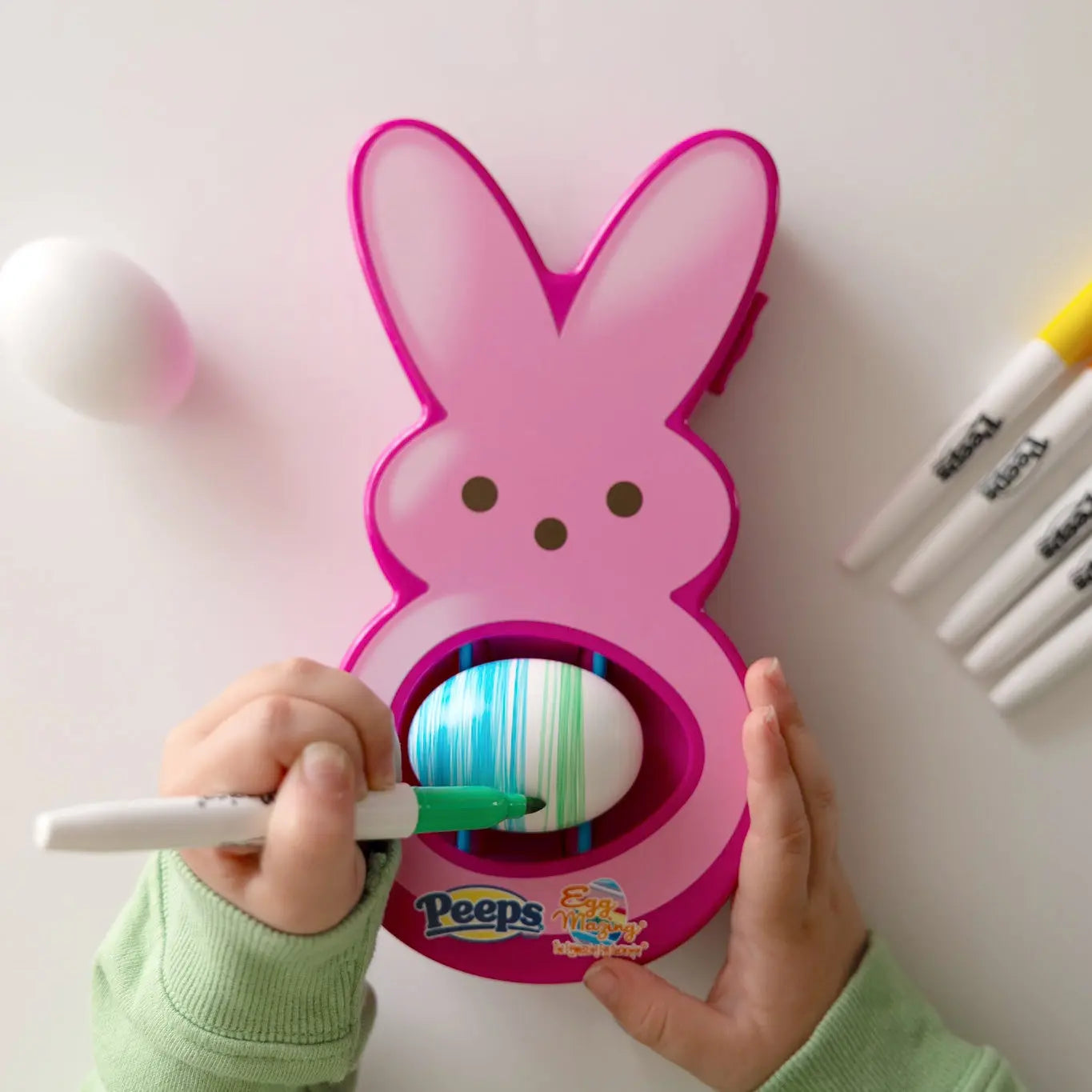 PEEPS Bunny Eggmazing Egg Decorator with 6 Colorful Markers for Less Mess Easter Fun DIY Decorations