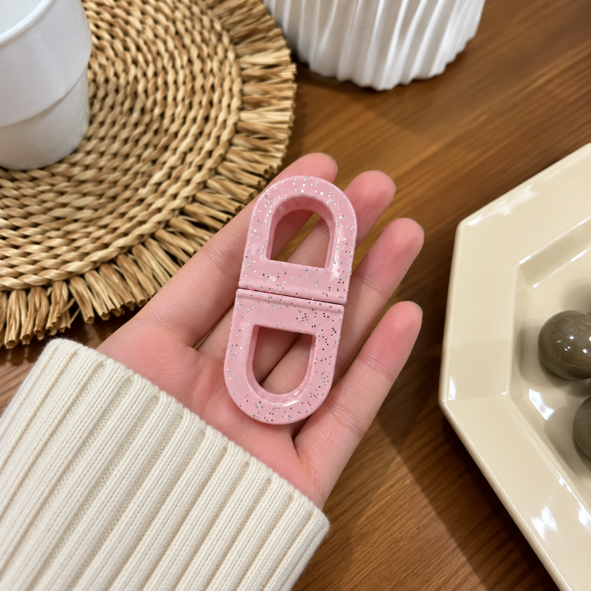 2D Flat, Women's Magnetic Hair Clips Suitable for - Strong Hold Non-Slip Magnetic Hair Claw Clips, No Marks Residue-Free, Flat Magnetic Clips Suitable for Home, Travel,, - Easy to Use Hairstyle for Women