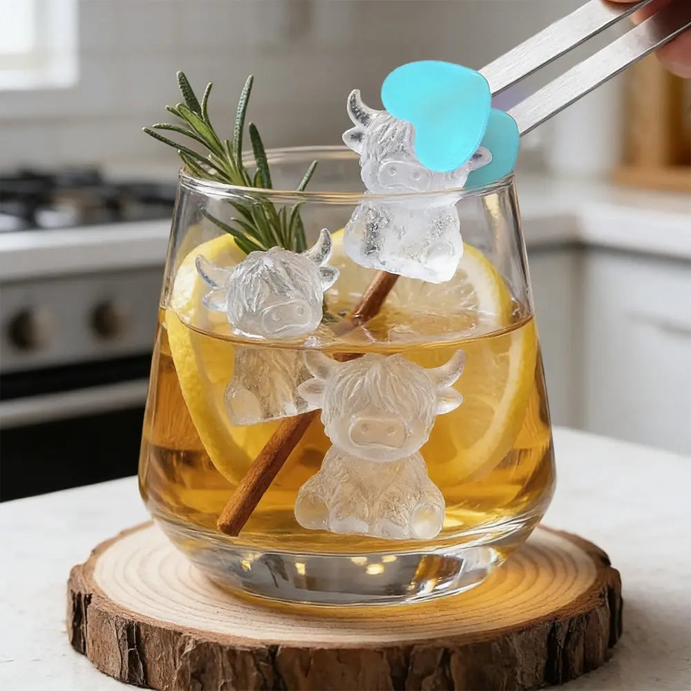 Mini Highland Cow Ice Cube Mold, Cute 3D Ice Cubes for Drinks, Parties, and Gifts, Perfect for Beverage Enhancements