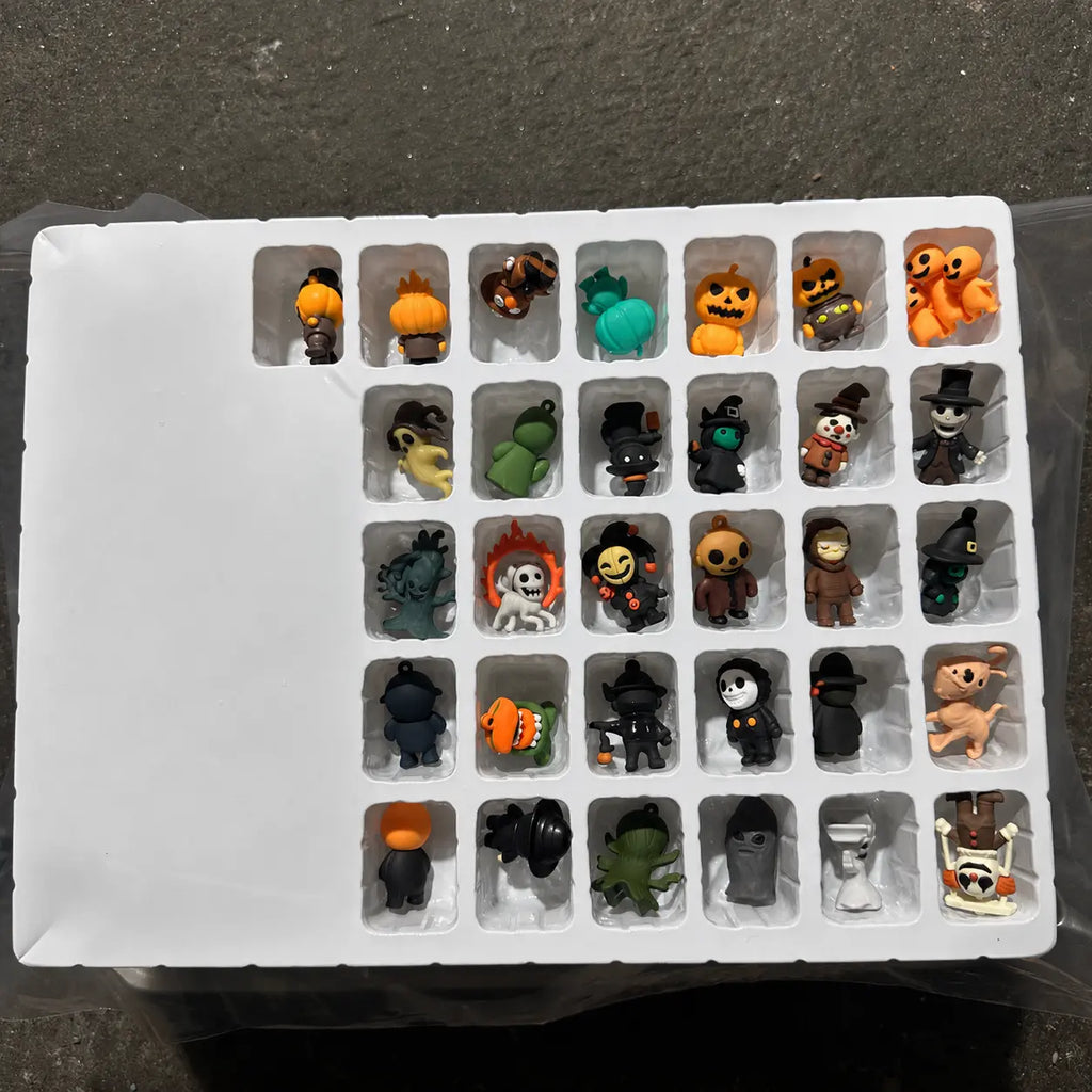 2026 Halloween Countdown Advent Calendar, 15-Day or 31-Day “Nights of Fright” Blind Bag Surprise Gift Box with Collectible Mini Figures & Charms