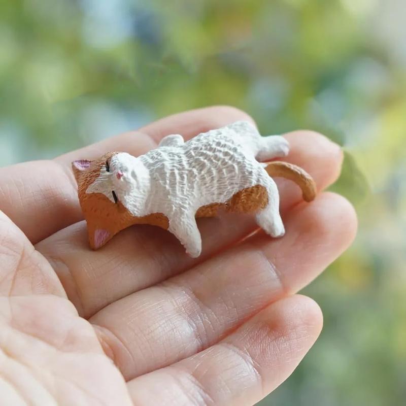 MUNBYN 2026 Mini Cat Desk Figurines Set of 5