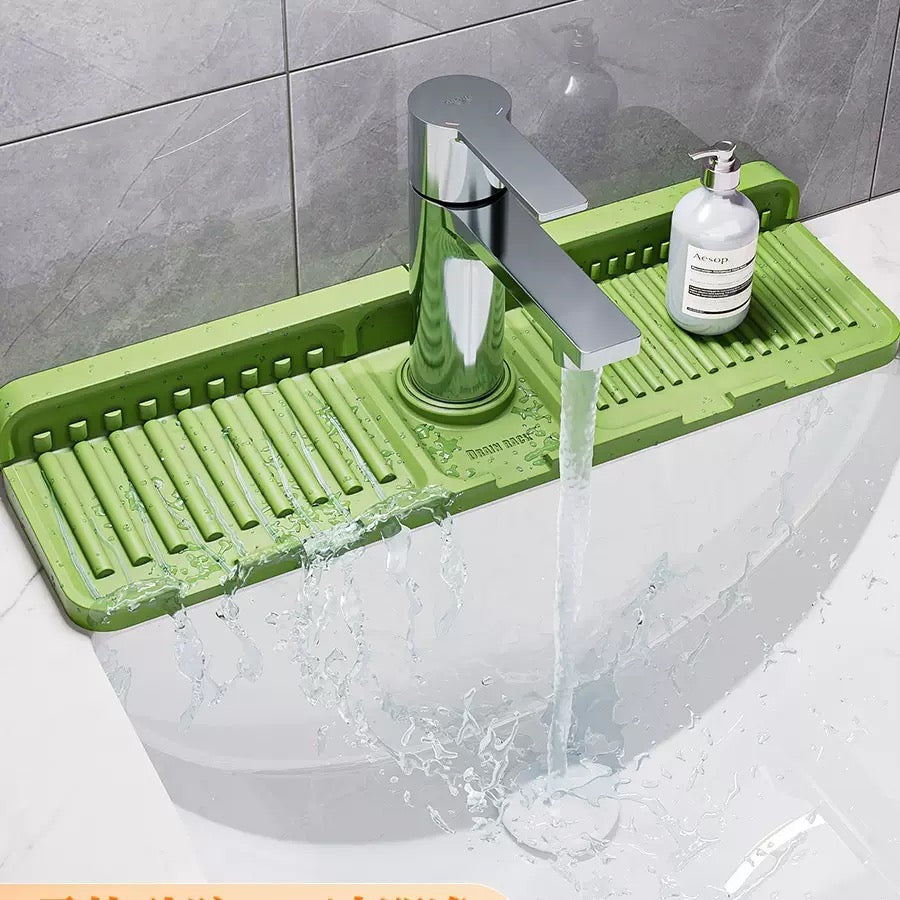 Foldable Silicone Faucet Splash Guard & Draining Mat – 12.6 × 4.3 in Sink Organizer